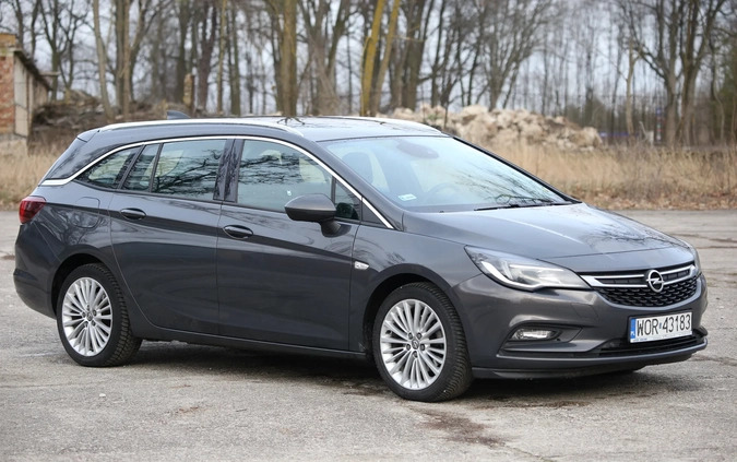 Opel Astra cena 30000 przebieg: 224330, rok produkcji 2016 z Pszów małe 704